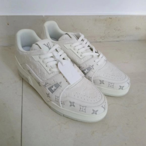 Louis vuitton LV white low top casual shoes - Picture 1 of 13